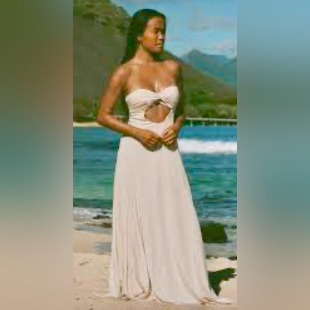 NWT Faima Strapless Twist Bodice Gown w Front Cutout in Bone. ZB8